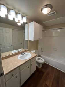 Apartments in Northwest San Antonio, TX, Two Bedroom Apartment #1528 The Nueces Bathroom